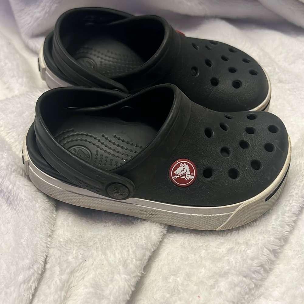 Black toddler crocs